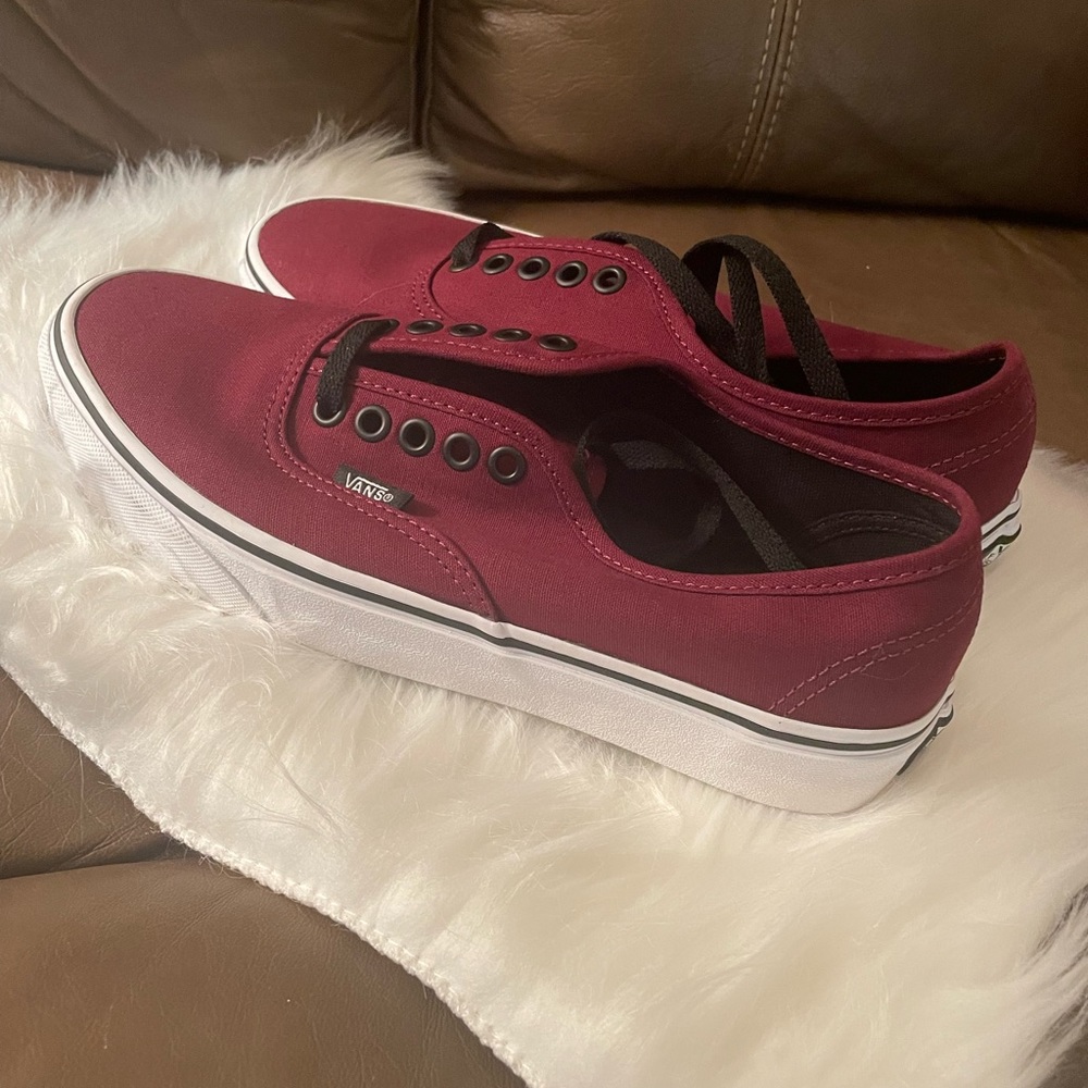 VANS NEW Authentic-Port Royale Size 8.5 Women/7 Men